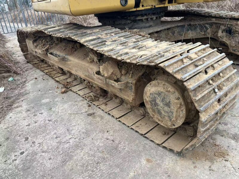 CAT 320 2019.12 7000h (9) CAT 323 2019.12 7000h