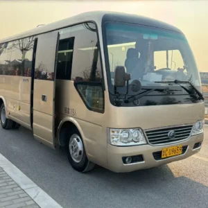 宇通19座客车 (4) Yutong 19-seat bus