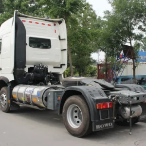 侧面 Sinotruk HOWO T7H