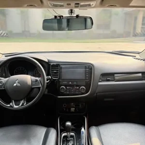 内饰 Used Mitsubishi Outlander