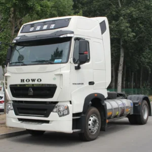 右前 Sinotruk HOWO T7H