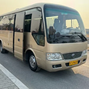 宇通19座客车 (4) Yutong 19-seat bus