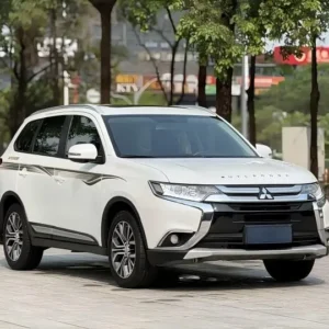 左前45 Used Mitsubishi Outlander