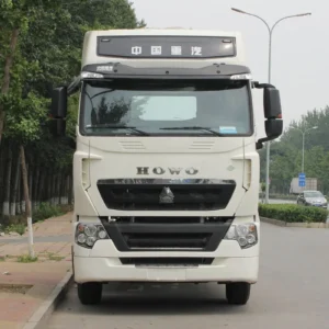 正面 Sinotruk HOWO T7H